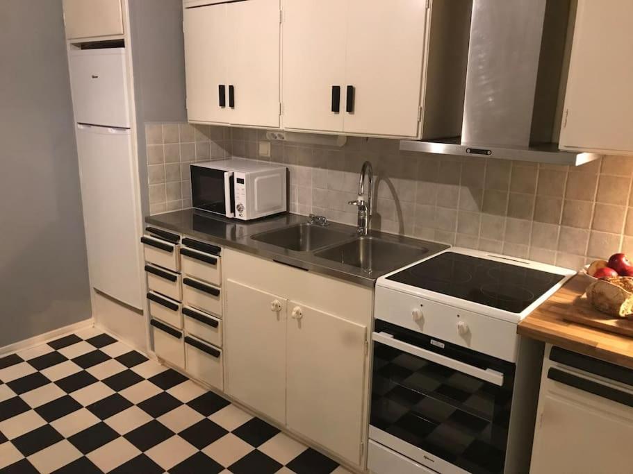 Apartment Fraesch Centrumlaegenhet! Mariehamn